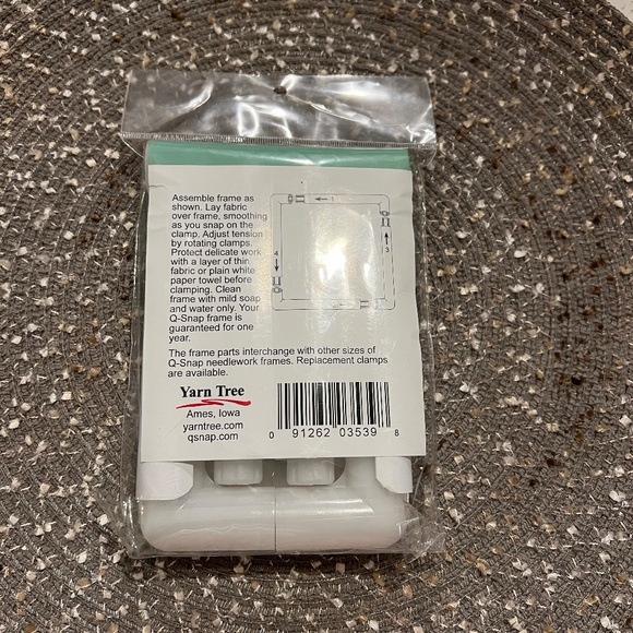 Q Snap Needlework Frame Needlepoint Cross Stitch Embroidery--6" X 6" - Picture 3 of 4